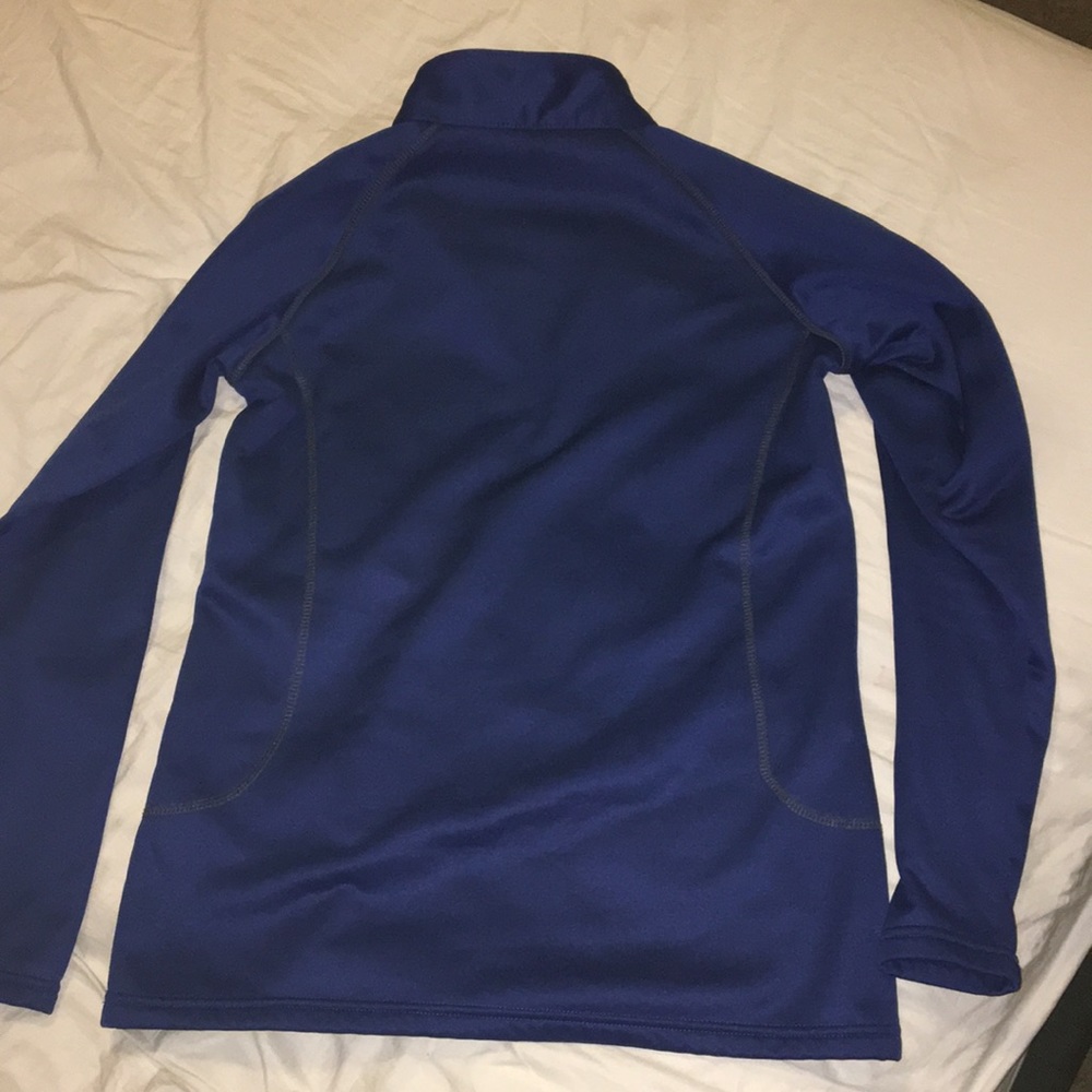 Zip up - Picture 2 of 3